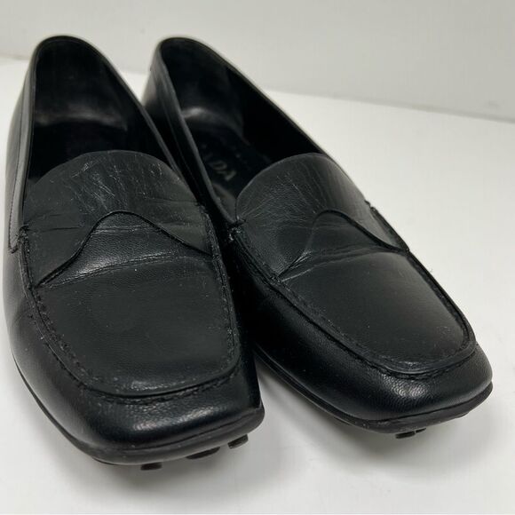 Prada Women's Black Leather Loafers Size 38.5 / 8.5 - Picture 2 of 11